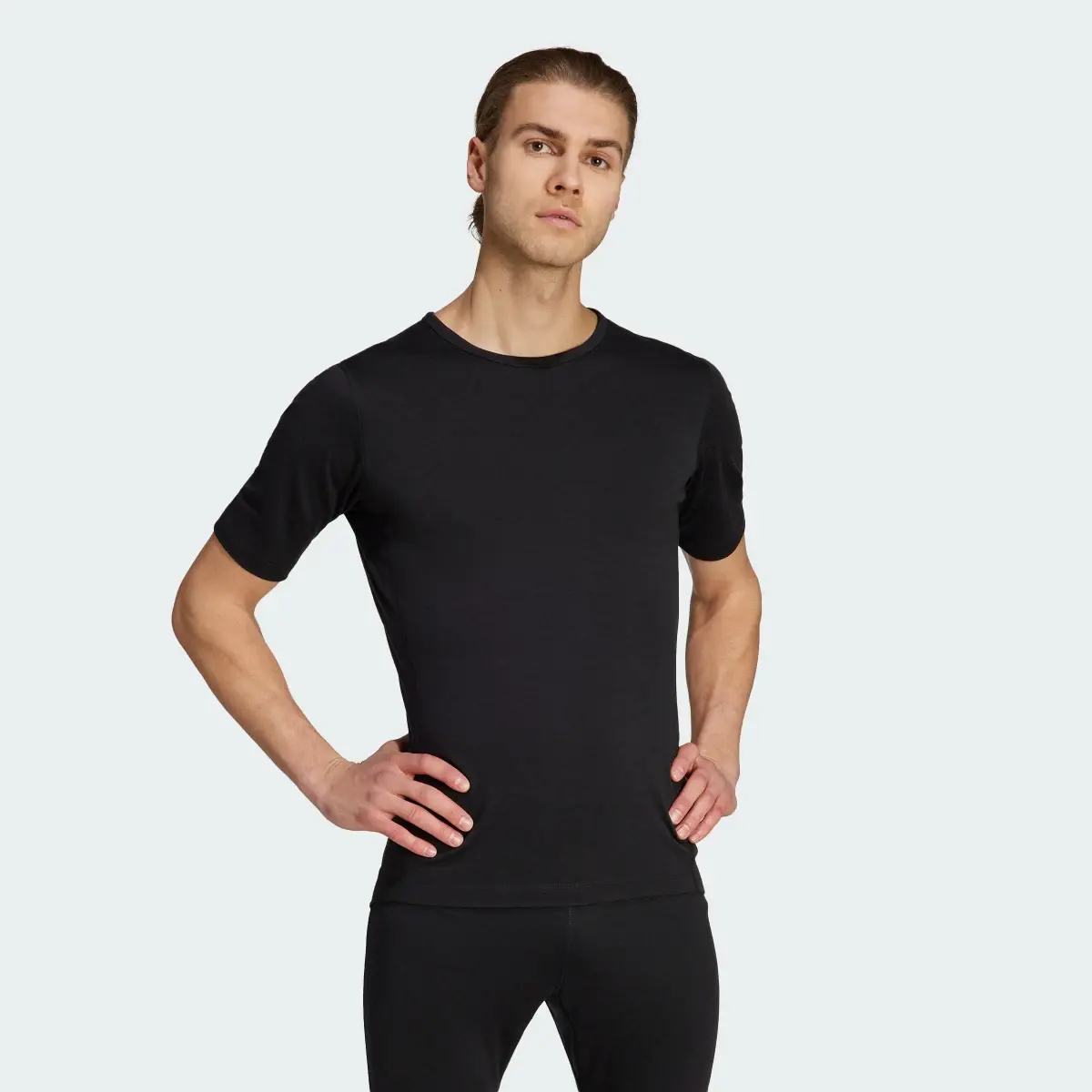 Adidas XPERIOR MERINO 200 BASE LAYER SHORT SLEEVE. 2