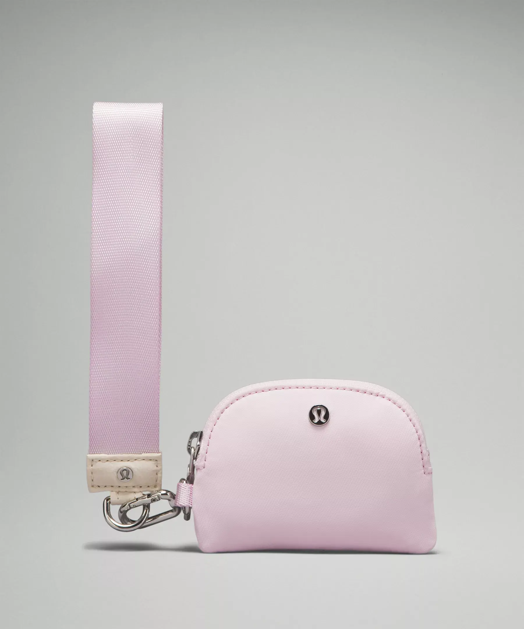 Has anyone had this issue with the Dual Pouch Wristlet? : r/lululemon
