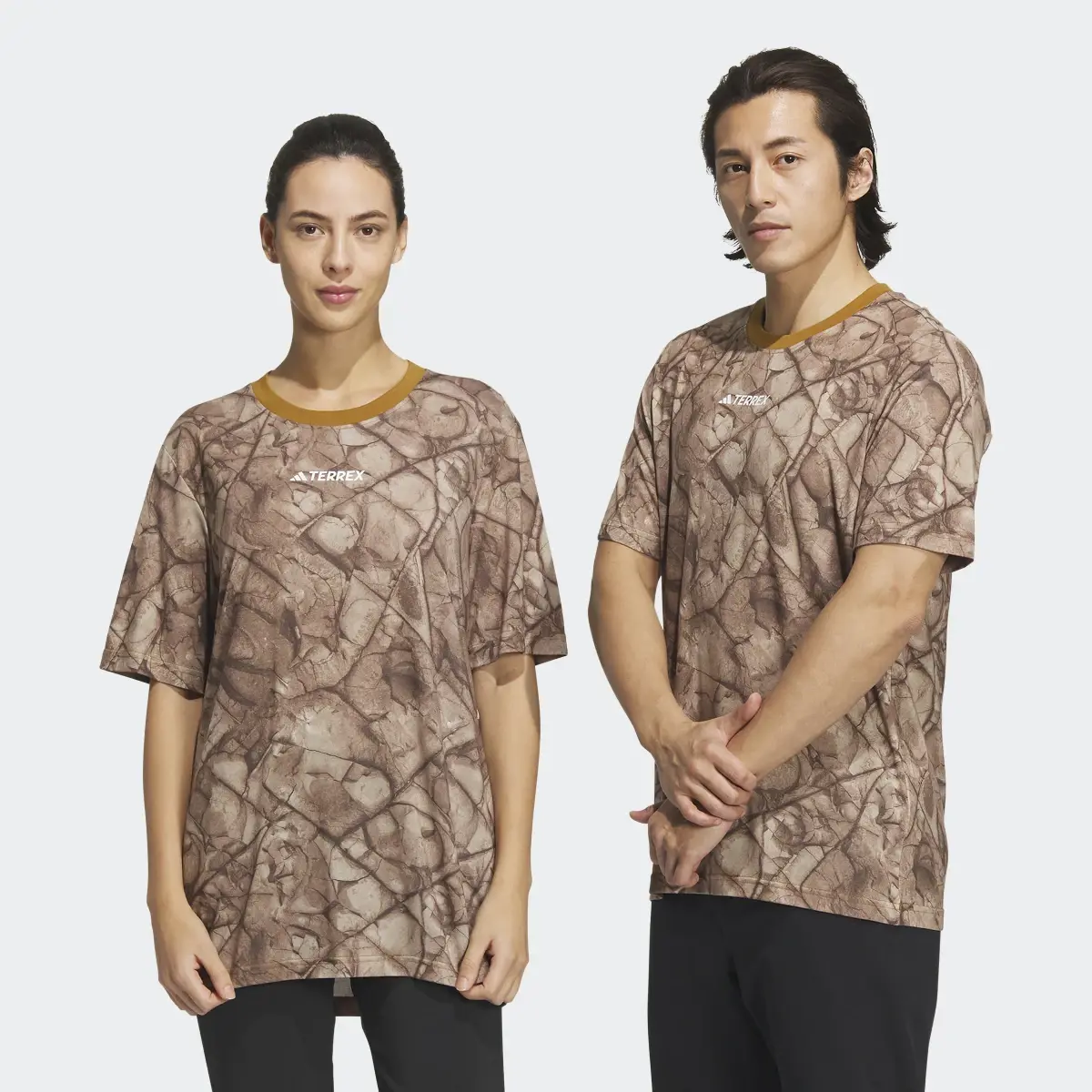 Adidas T-shirt à manches courtes graphique en Tencel National Geographic (Non genré). 1
