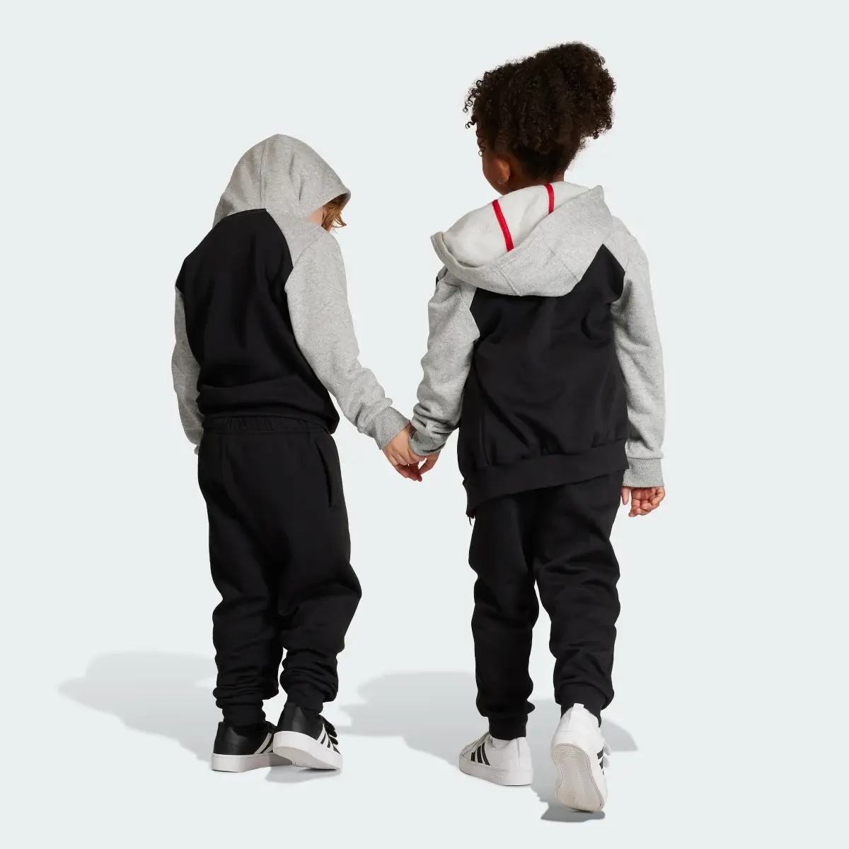 Adidas Essentials Big Logo Fleece Track Suit Kids. 3