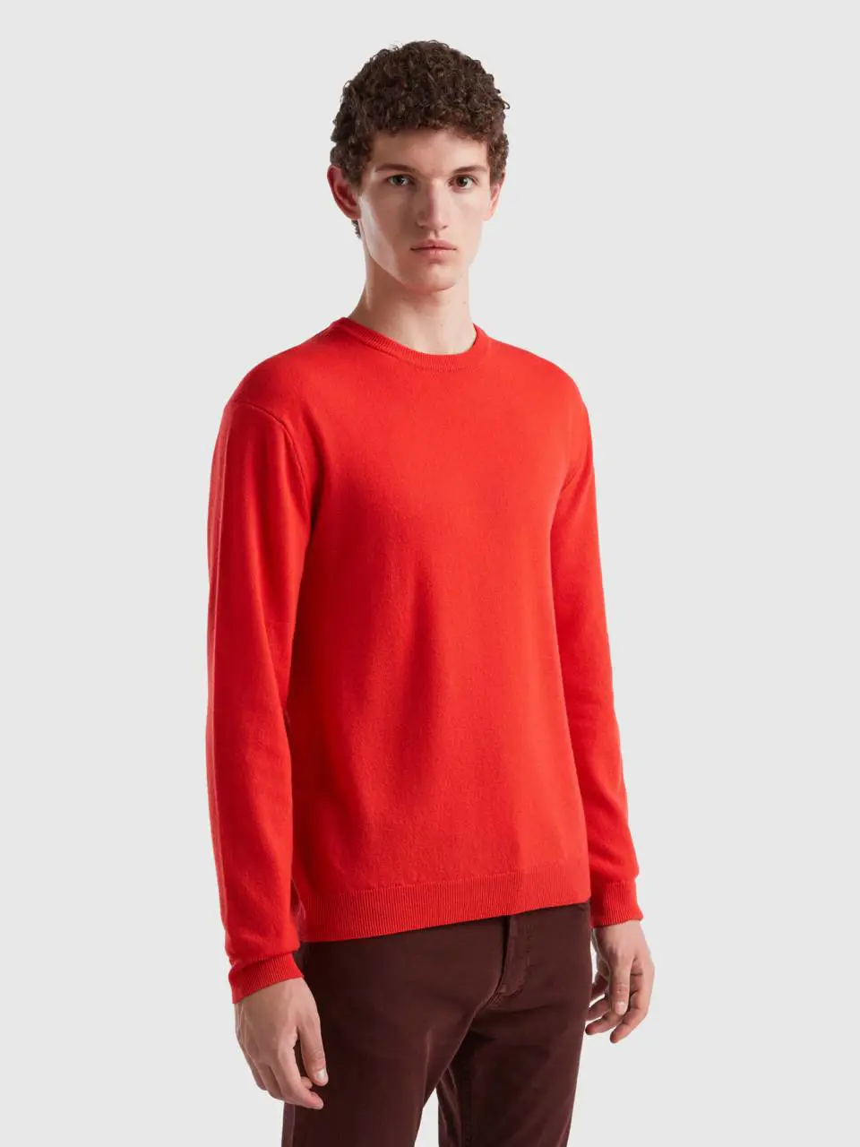 Benetton red crew neck sweater in pure merino wool. 1