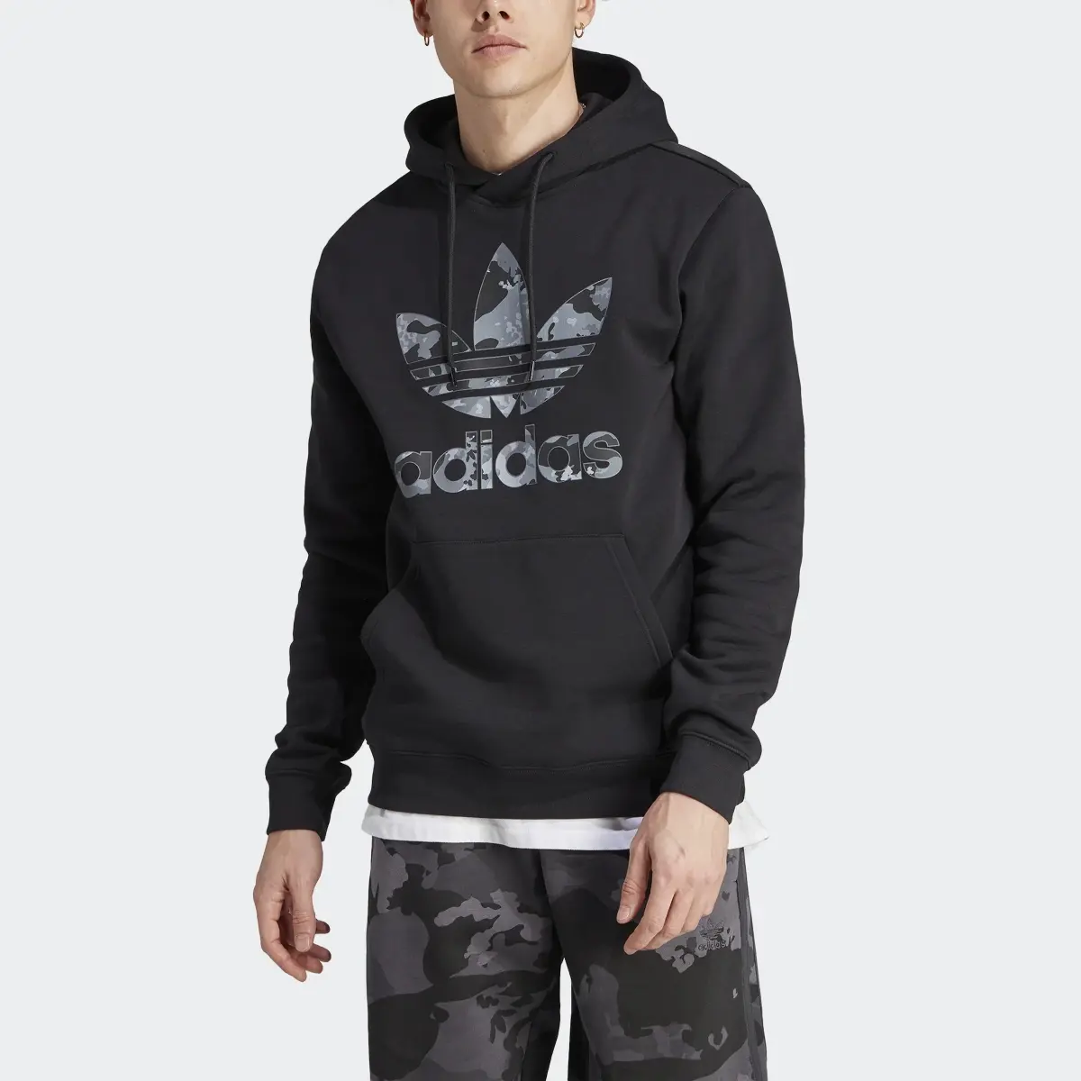Adidas Sweat-shirt à capuche graphique à imprimé camouflage. 1