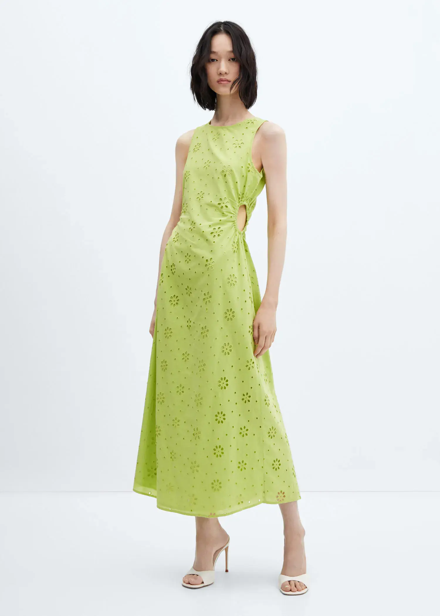 Mango Embroidered dress with side slits. 1