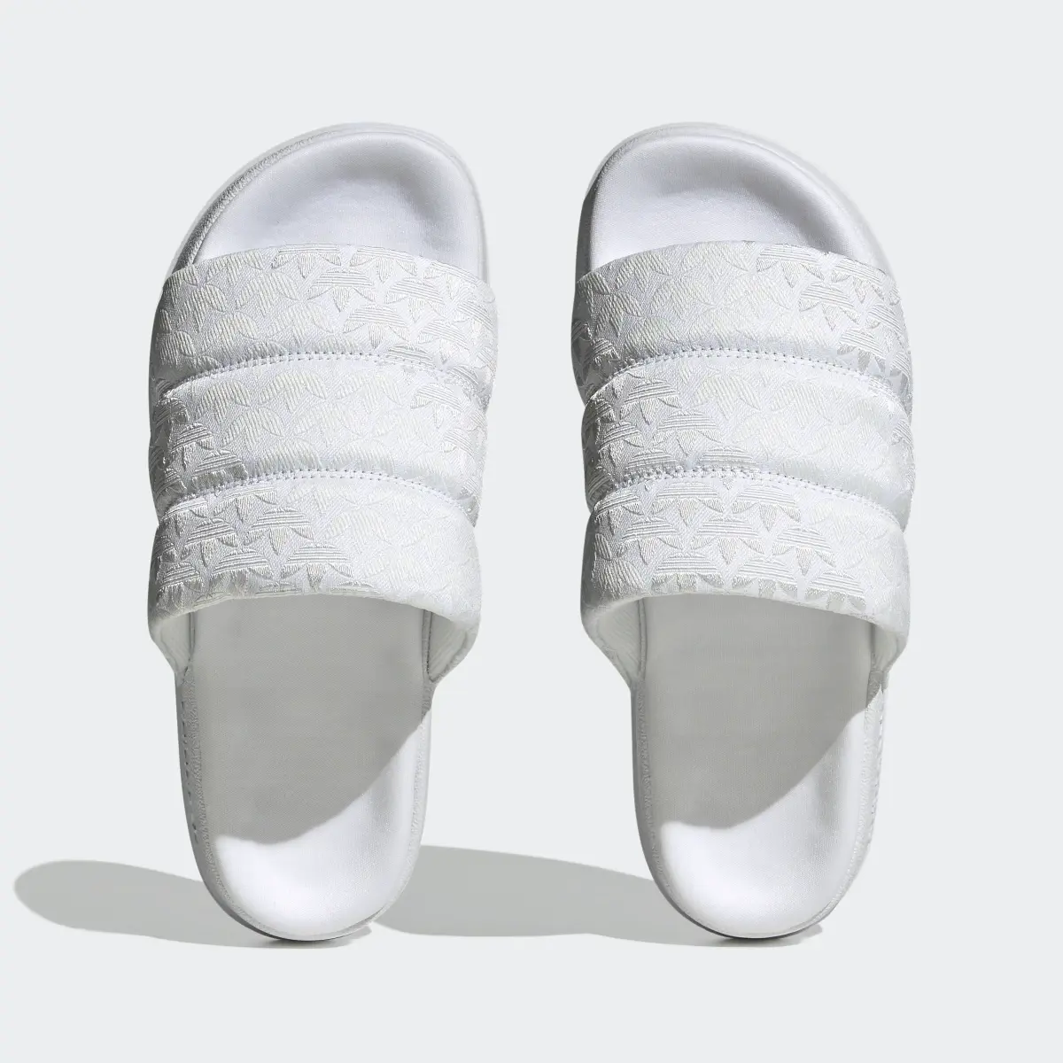 Adidas Adilette Essential Slides. 3