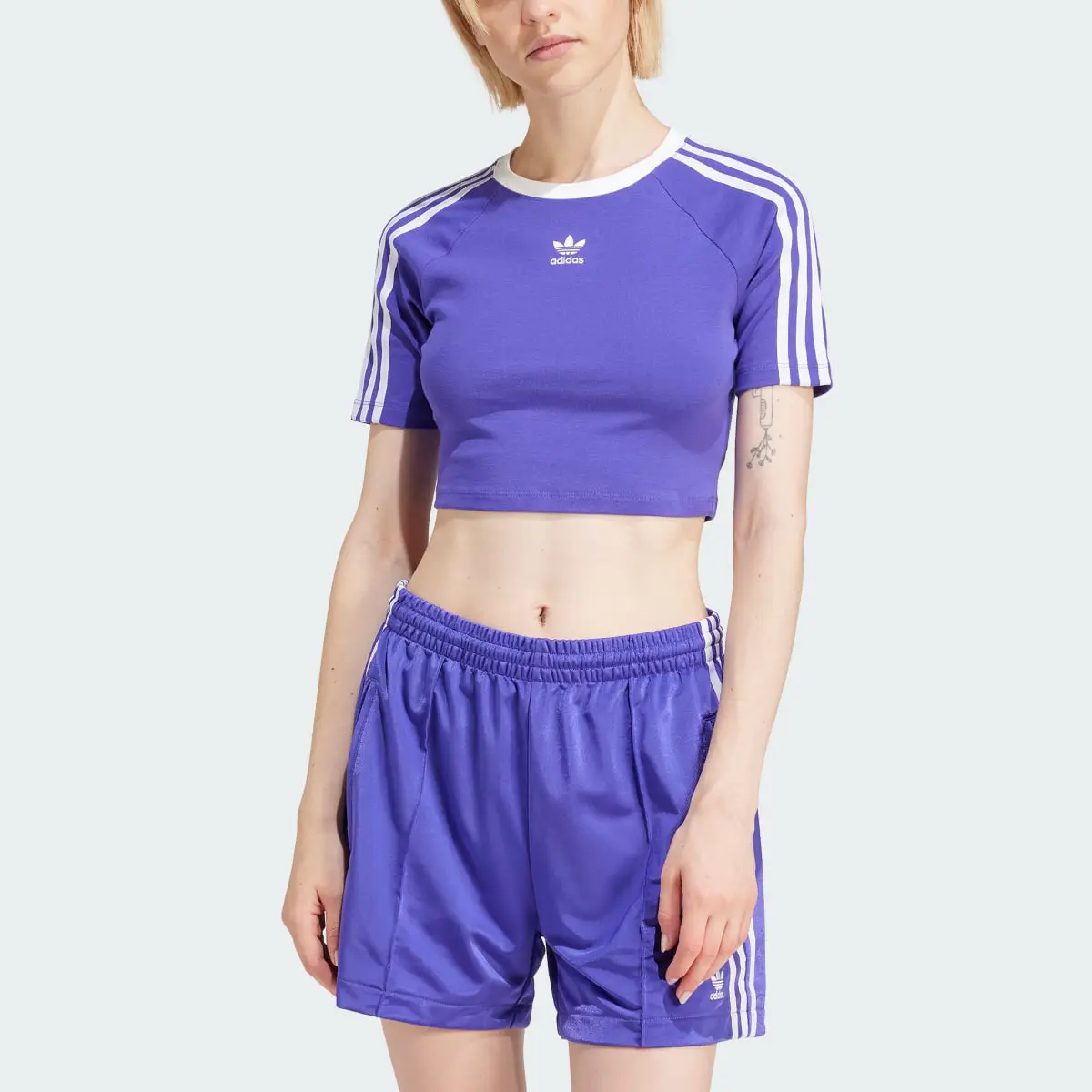 Adidas Adicolor 3-Stripes Baby Tee. 1