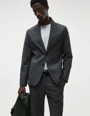 Breathable slim-fit suit jacket
