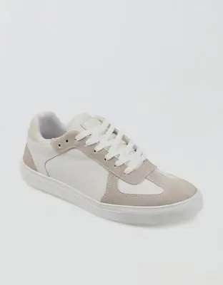 American Eagle Thomas & Vine Men's Gambit Leather Sneaker. 1