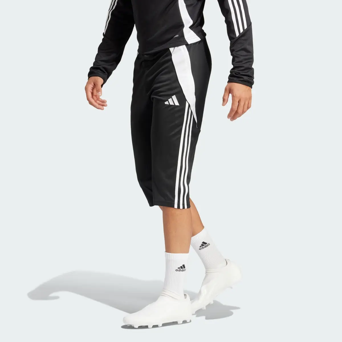 Adidas Tiro 24 3/4 Joggers. 1