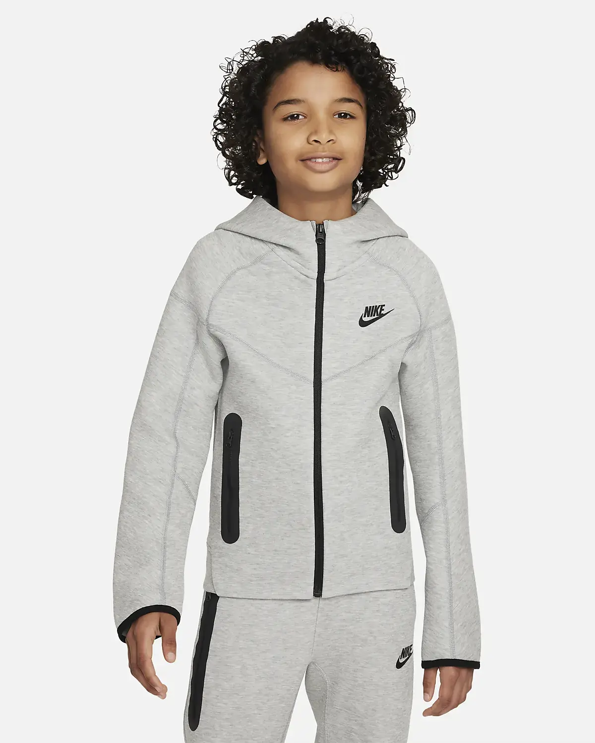 Nike Sportswear Tech Fleece. 1