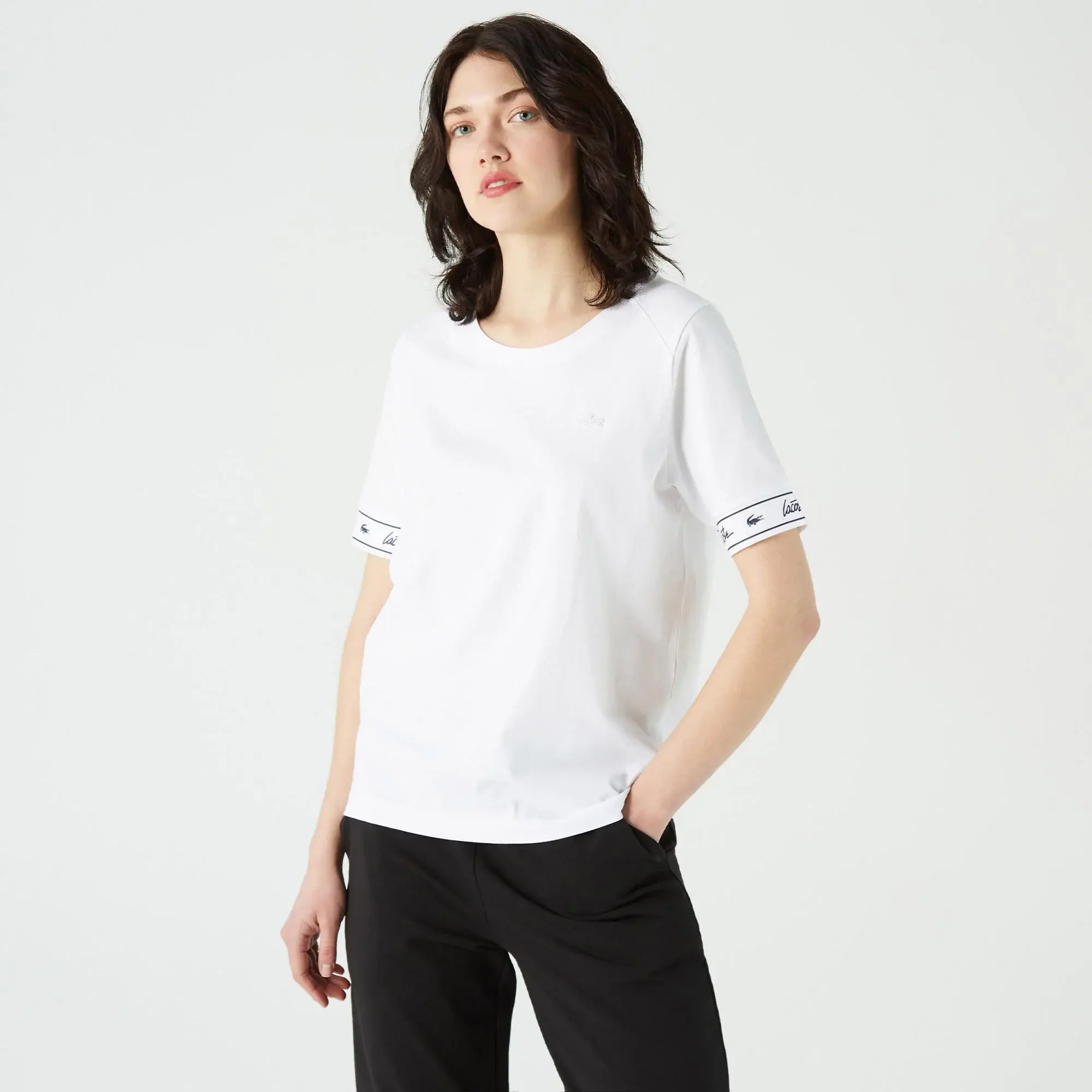 Lacoste Kadın Slim Fit Bisiklet Yaka Baskılı Beyaz T-Shirt. 1