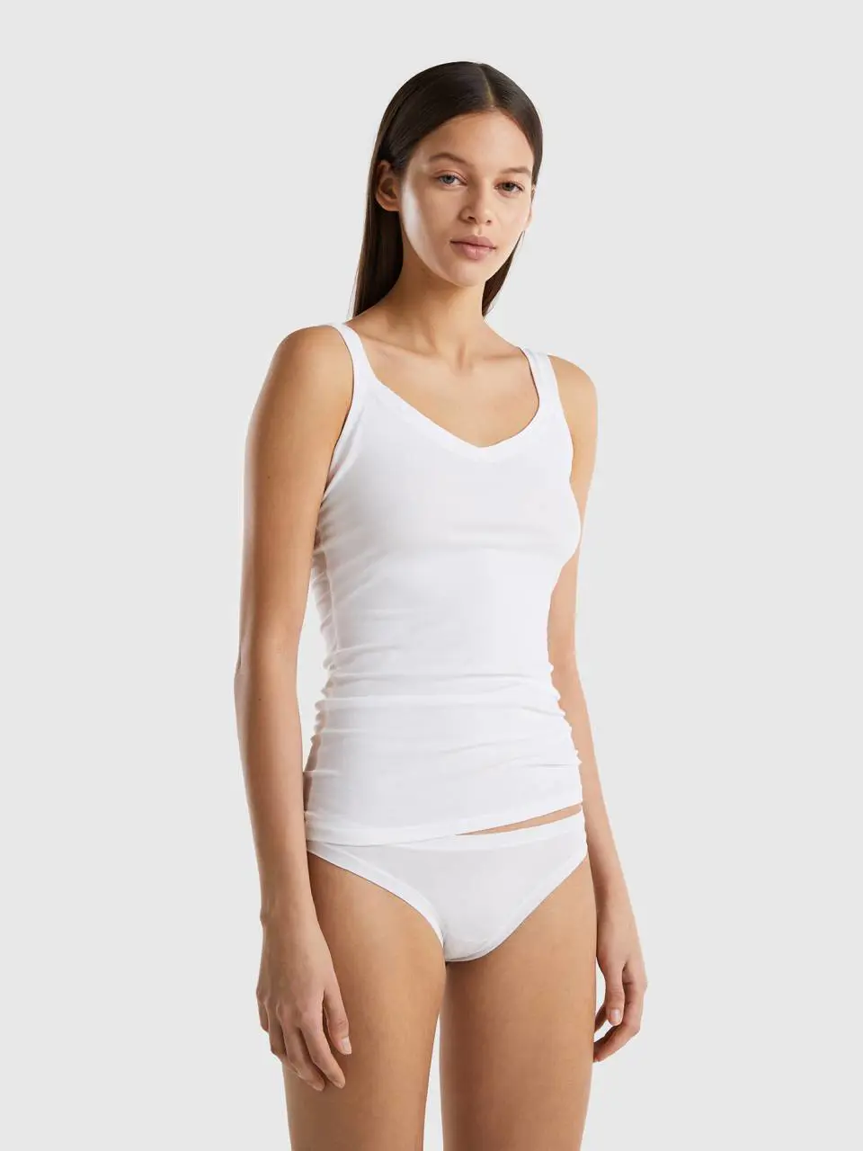 Benetton tank top in super stretch organic cotton. 1