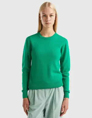 green crew neck sweater in merino wool