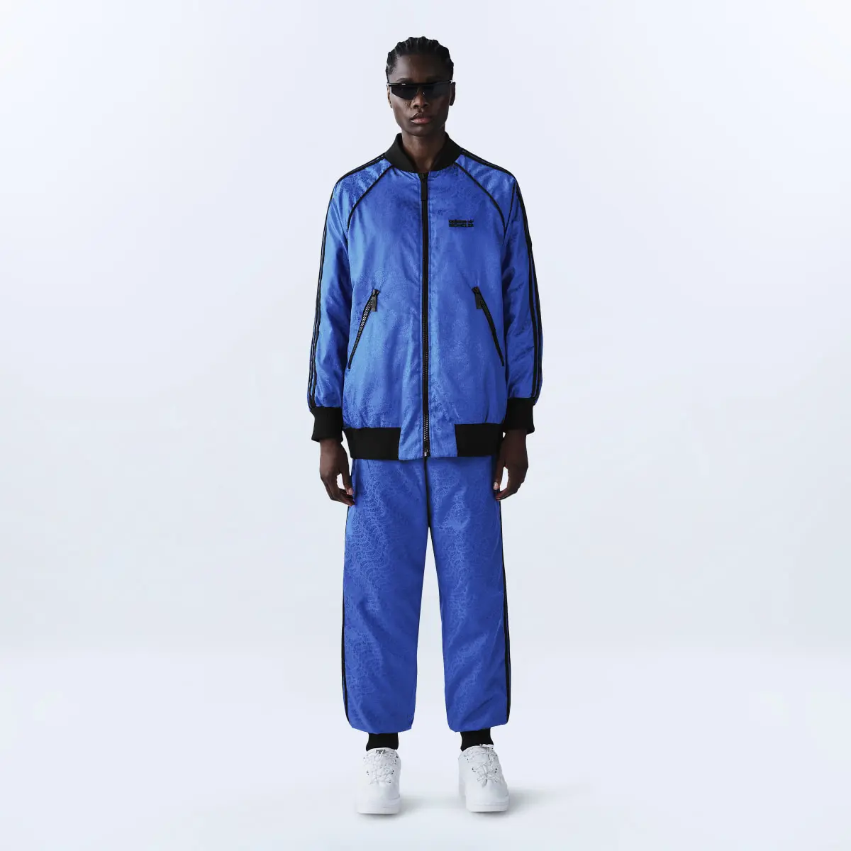 Adidas Moncler x adidas Originals Seelos Reversible Bomberjacke. 1