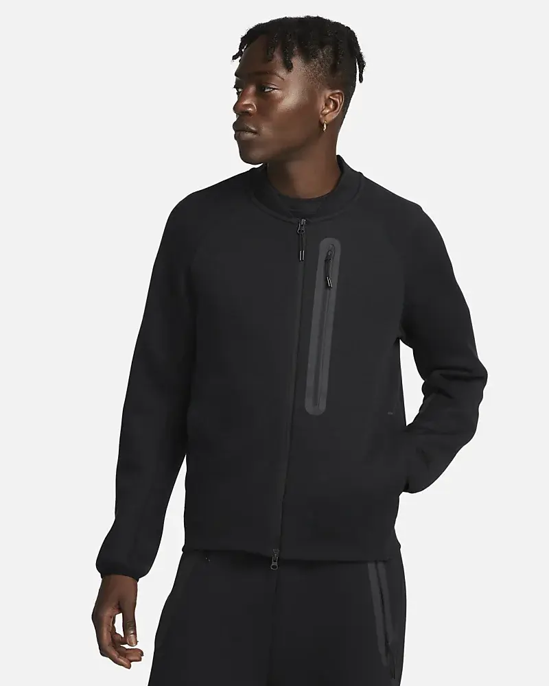 Nike Sportswear Tech Fleece. 1