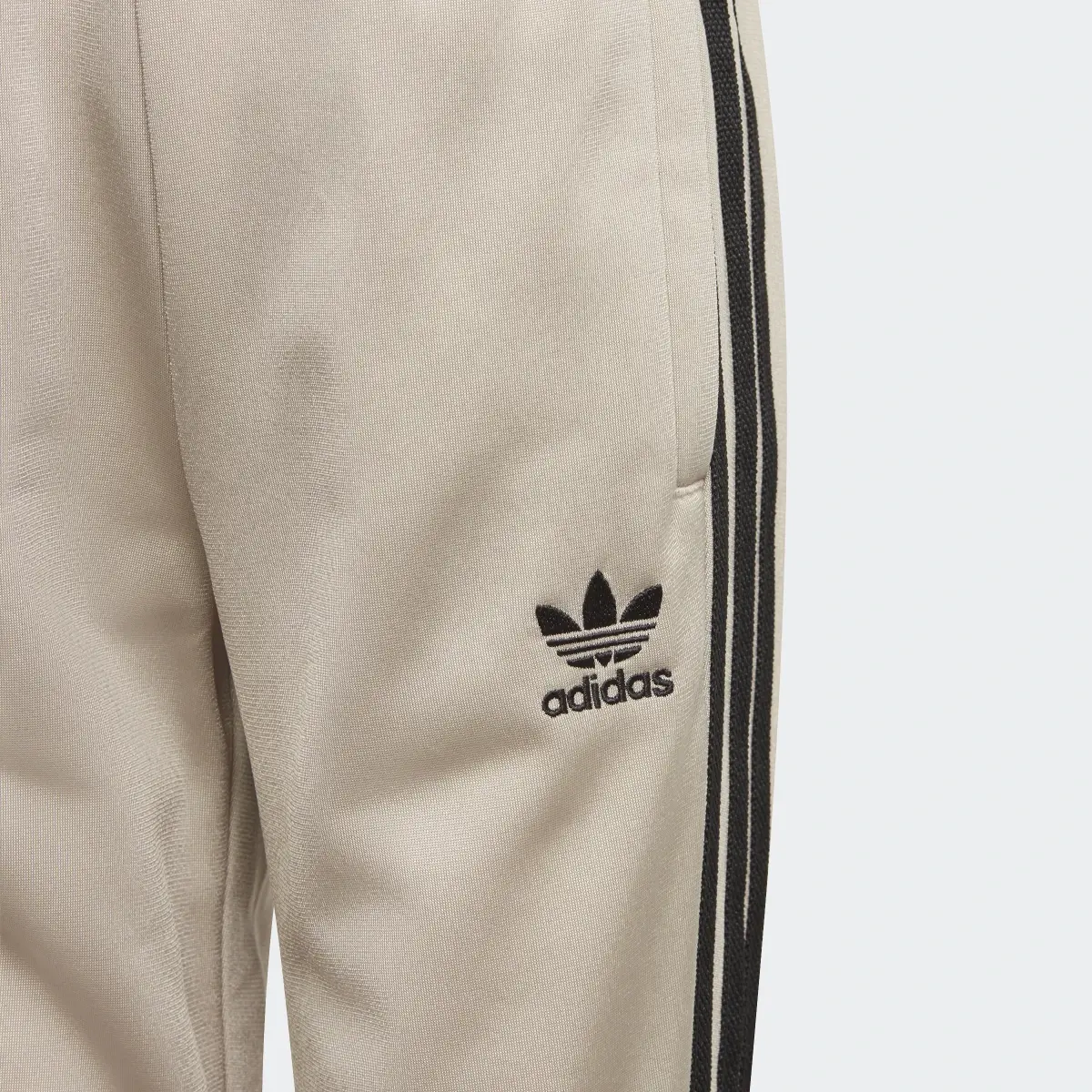 Adidas Adicolor SST Track Suit. 2