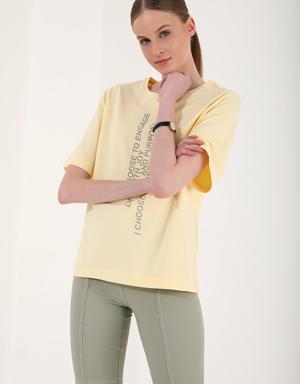Açık Sarı Dikey Yazı Baskılı O Yaka Kadın Oversize T-Shirt - 97138