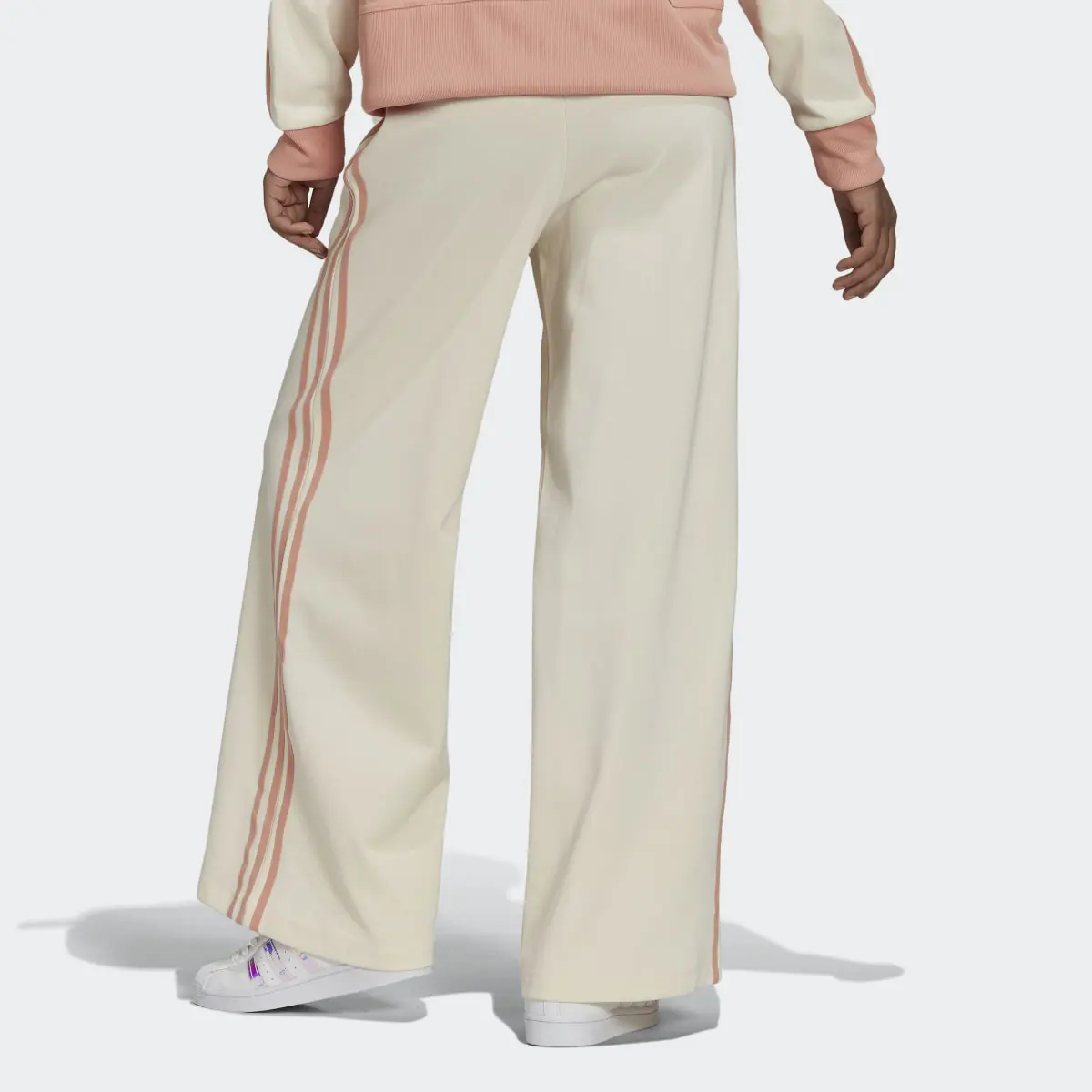 Adidas Adicolor Classics Collegiate Pants. 2