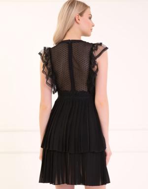 Lace Detailed Pleated Black Dress