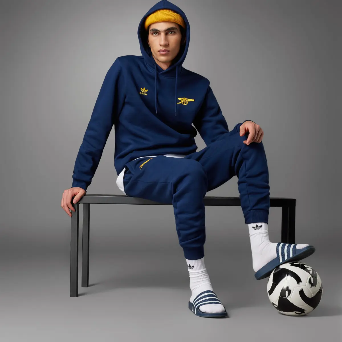 Adidas Arsenal Essentials Trefoil Pants. 3