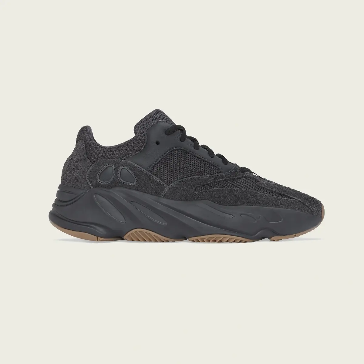 Adidas YEEZY BOOST 700. 1