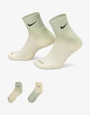 Nike Everyday Plus Cushioned