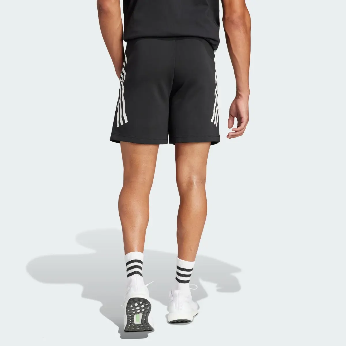 Adidas Future Icons 3-Streifen Shorts. 2