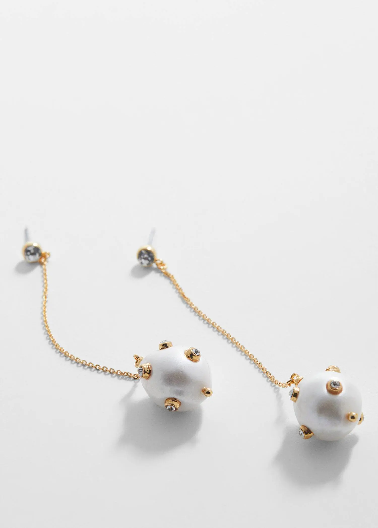 Mango Pearl thread earrings. 2