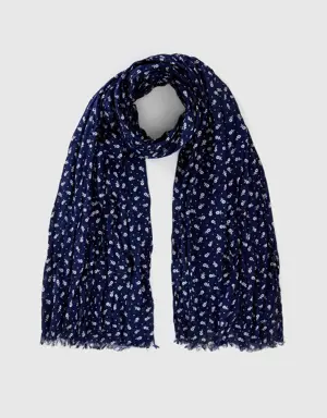 patterned scarf in sustainable viscose
