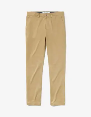 Pantalones estilo chinos slim fit en gabardina stretch para hombre