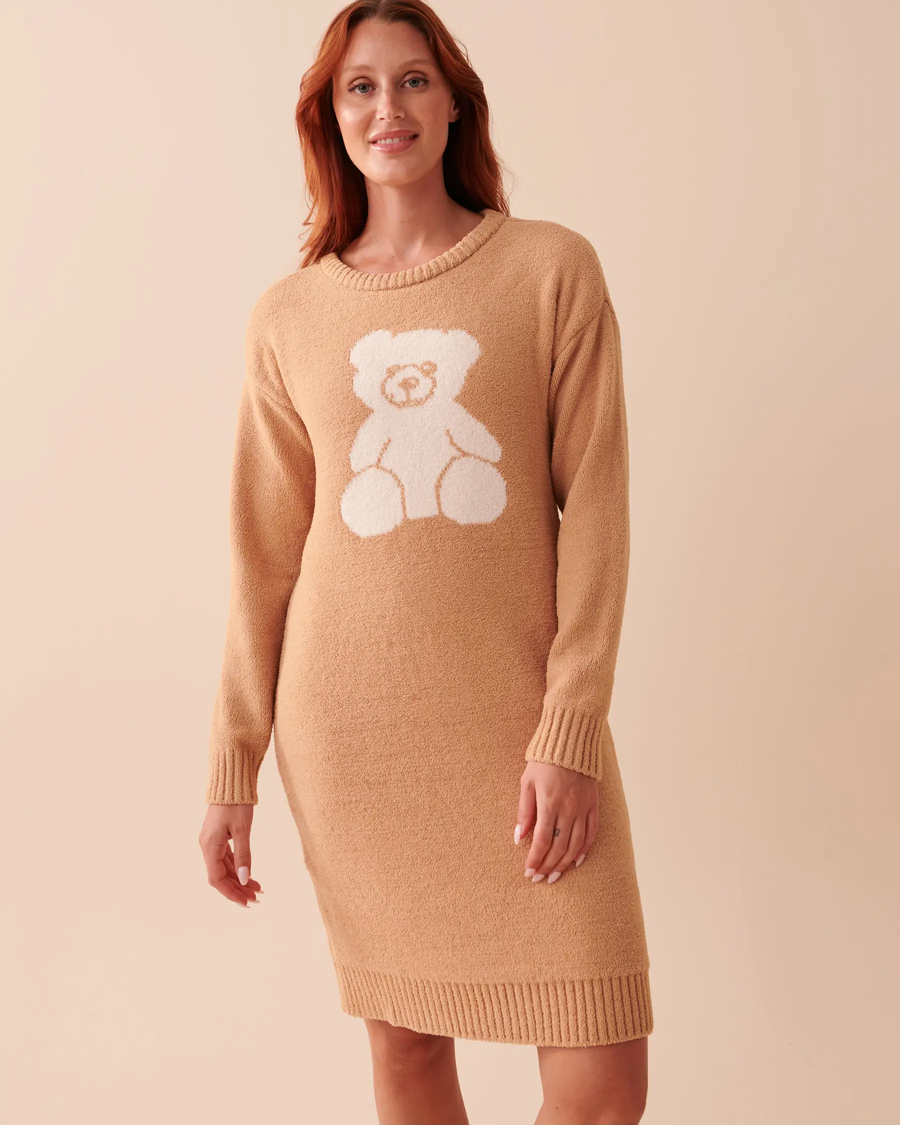 La Vie en Rose Snowflakes Chenille Long Sleeve Sleepshirt. 1