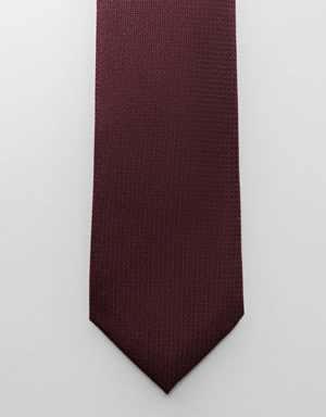 Narrow structured tie