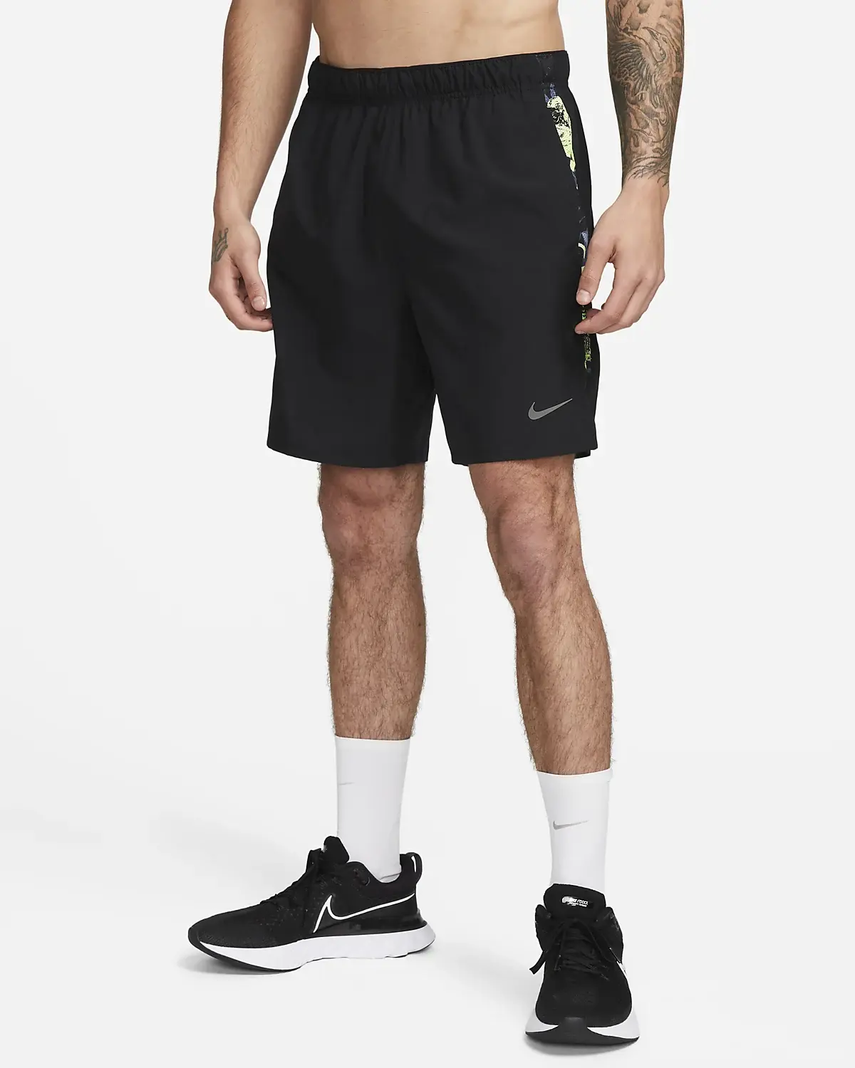 Nike Dri-FIT Challenger Studio '72. 1