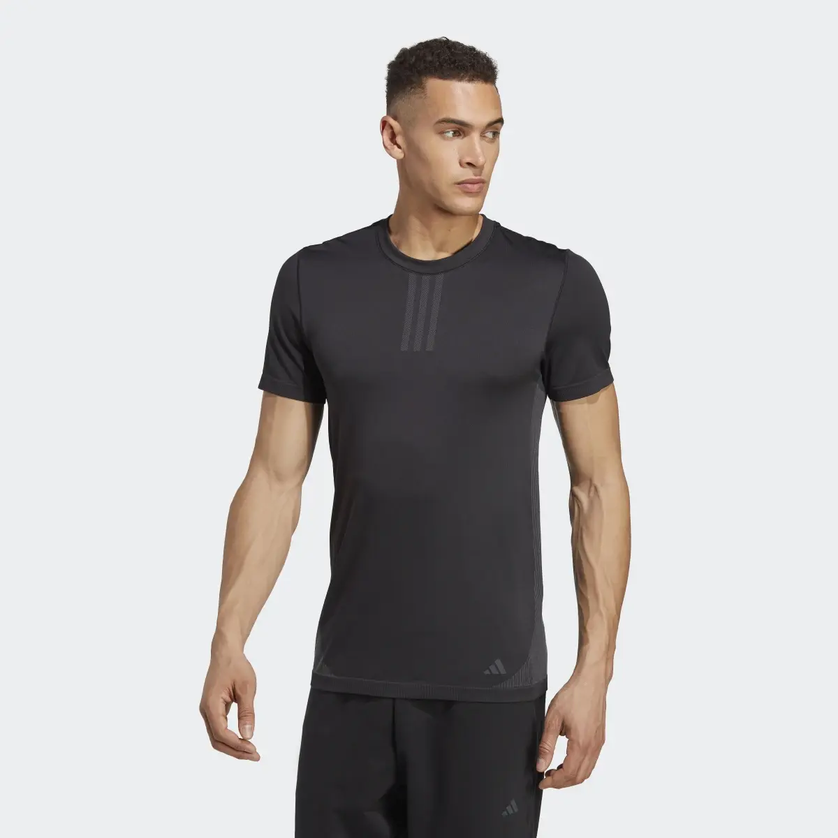 Adidas AEROKNIT Yoga Base Seamless Training Tee. 2