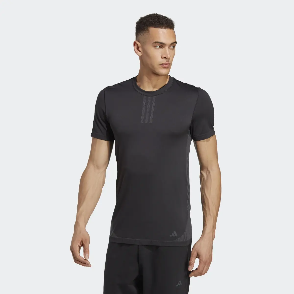 Adidas T-shirt d'entraînement de yoga sans coutures AEROKNIT Base. 2