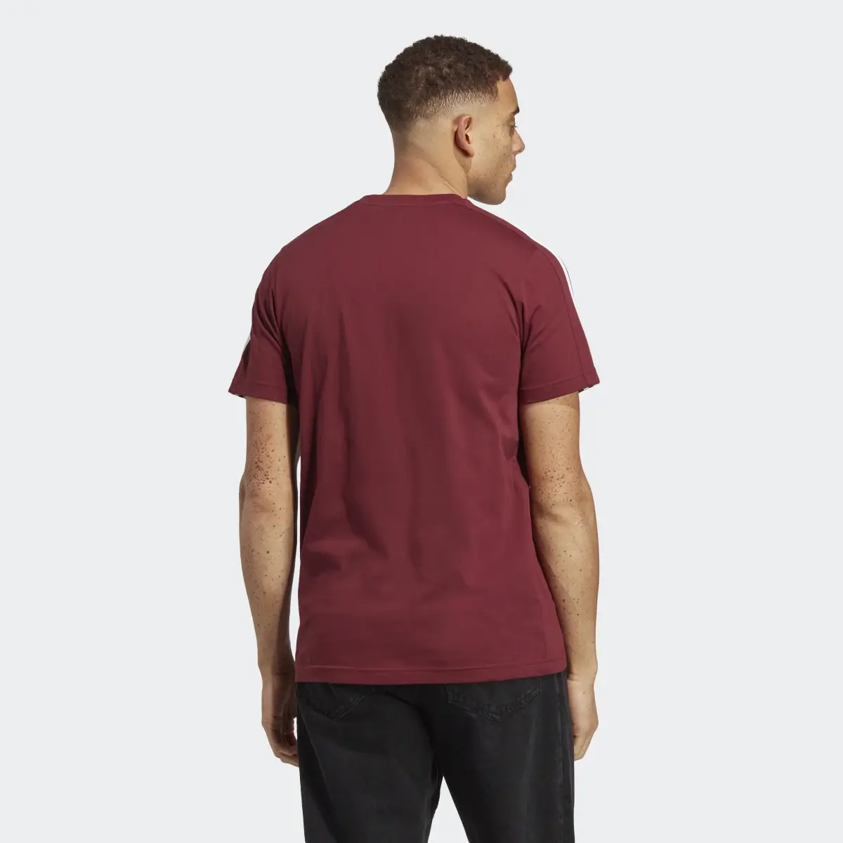 Adidas T-shirt à 3 bandes en jersey Essentials. 3