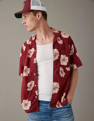 American Eagle Tropical Button-Up Poolside Shirt. 1