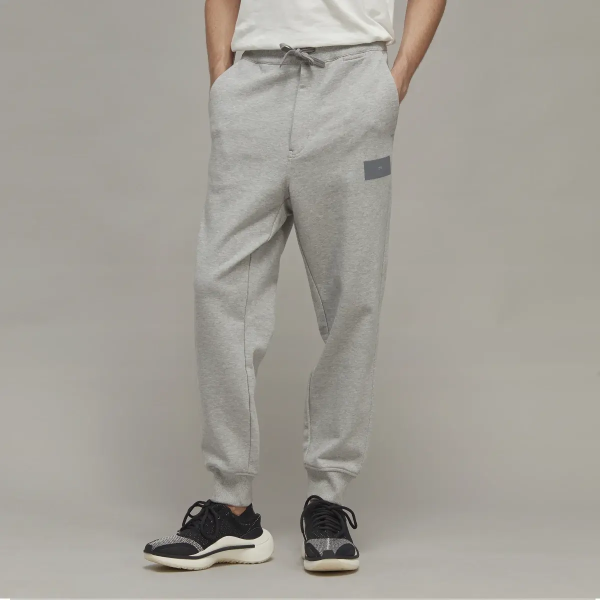 Adidas Pantalon à revers en molleton de coton bio Y-3. 1