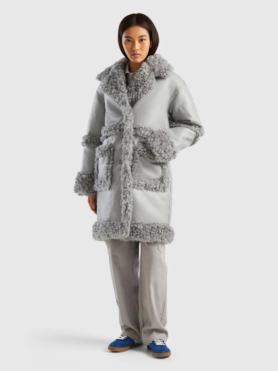 Benetton coat in imitation leather with faux fur. 1