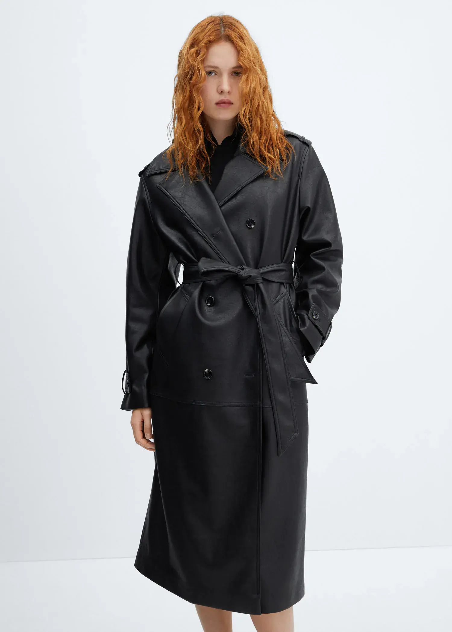 Mango Oversize leather-effect trench coat. 1