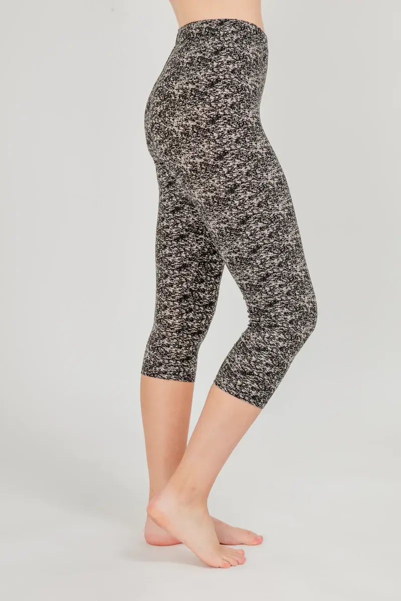 Just Cozy Dark Cosmo - Capris - XS-S. 1 Just Cozy Dark Cosmo - Capris - XS-S. 1
