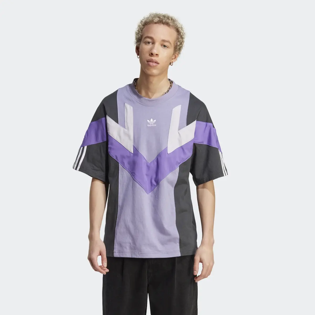 Adidas Rekive Tee. 2