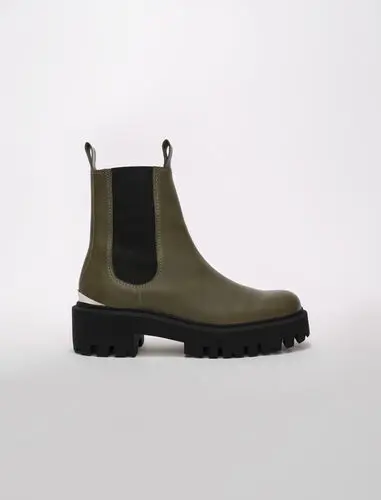 Maje Chelsea boots with platform sole Add to my wishlist Votre article a été ajouté à la wishlist Votre article a été retiré de la wishlist. 1