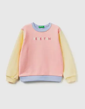 color block sweatshirt in organic cotton with glittery print
