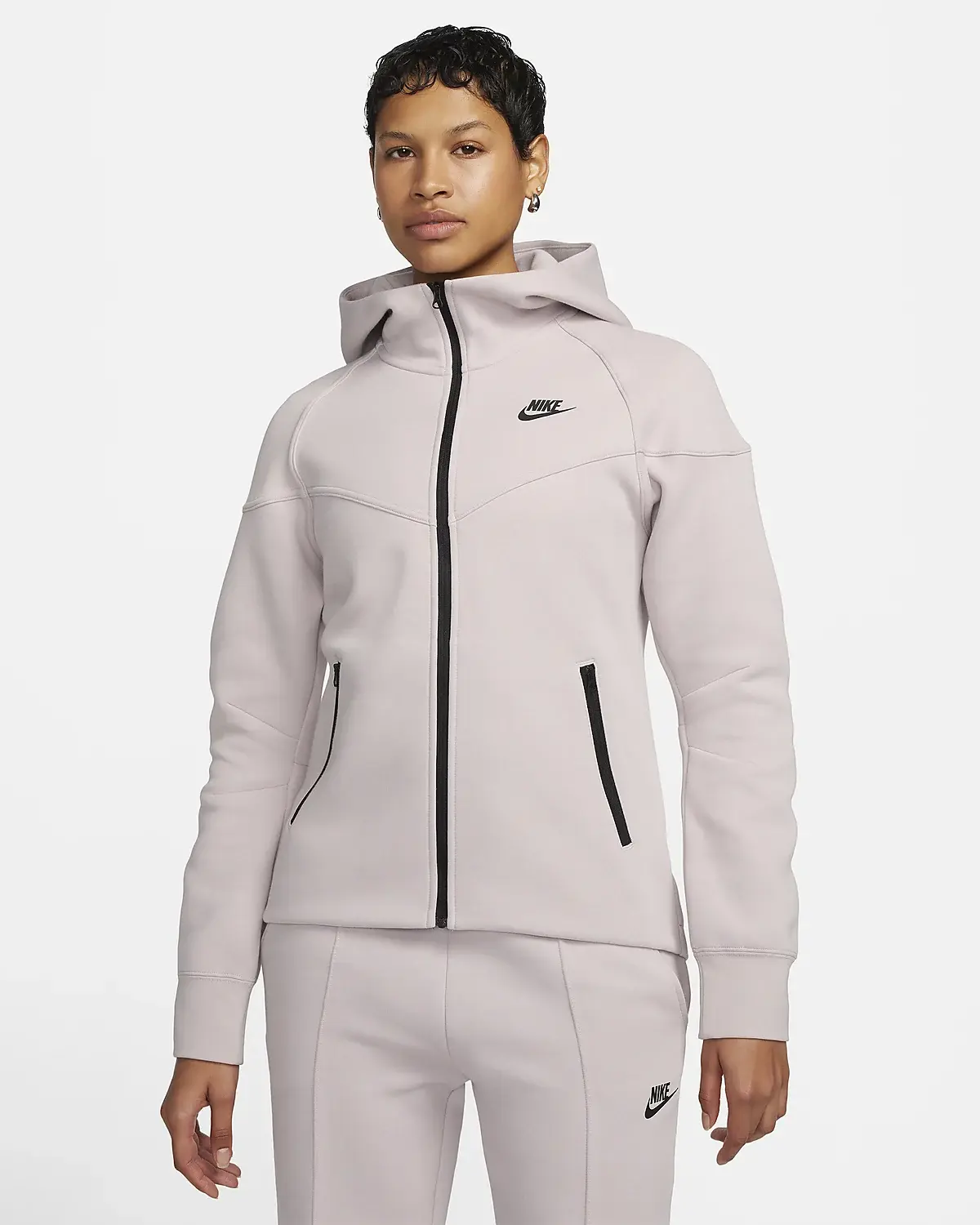 Nike Sportswear Tech Fleece Windrunner. 1