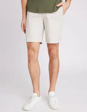 Navigator Essential Shorts 8"