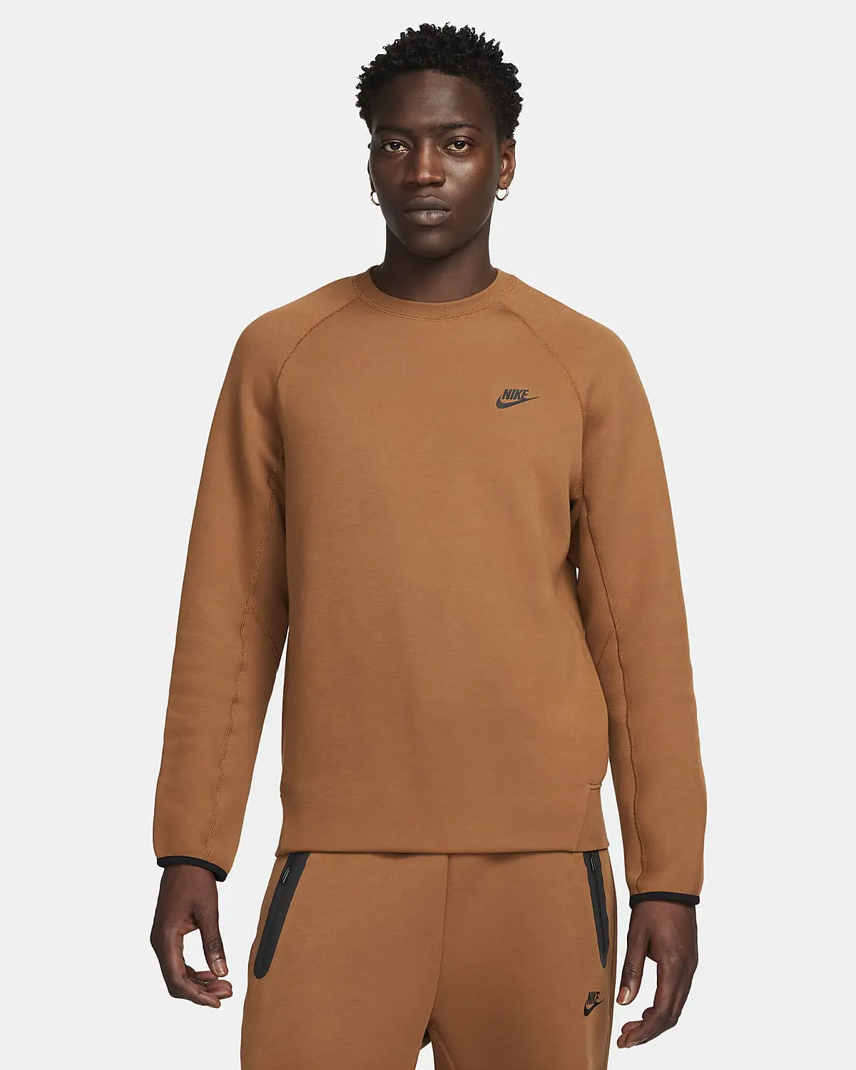 Nike Sportswear Tech Fleece. 1