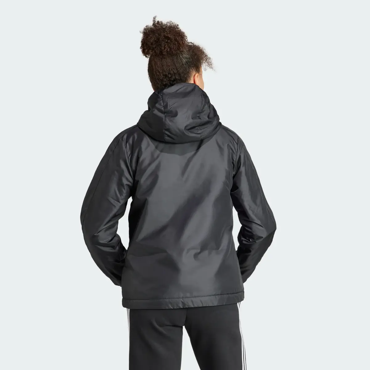 Adidas Chaqueta con capucha Essentials Insulated 3 bandas. 3