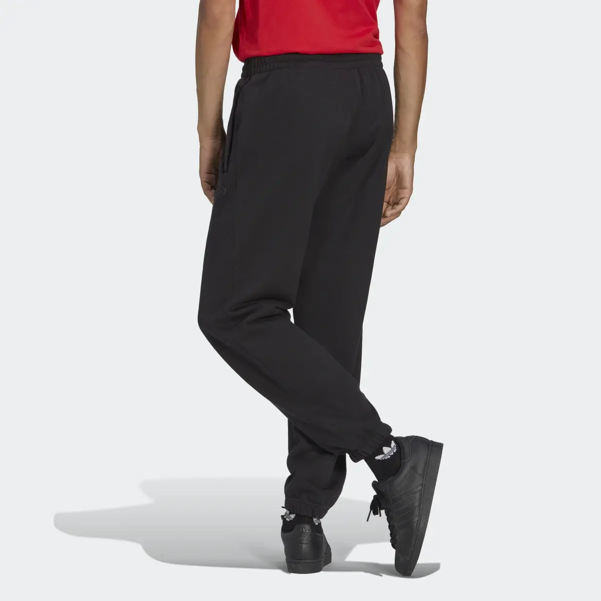 Adidas Pantalón Premium Essentials Sweat. 2