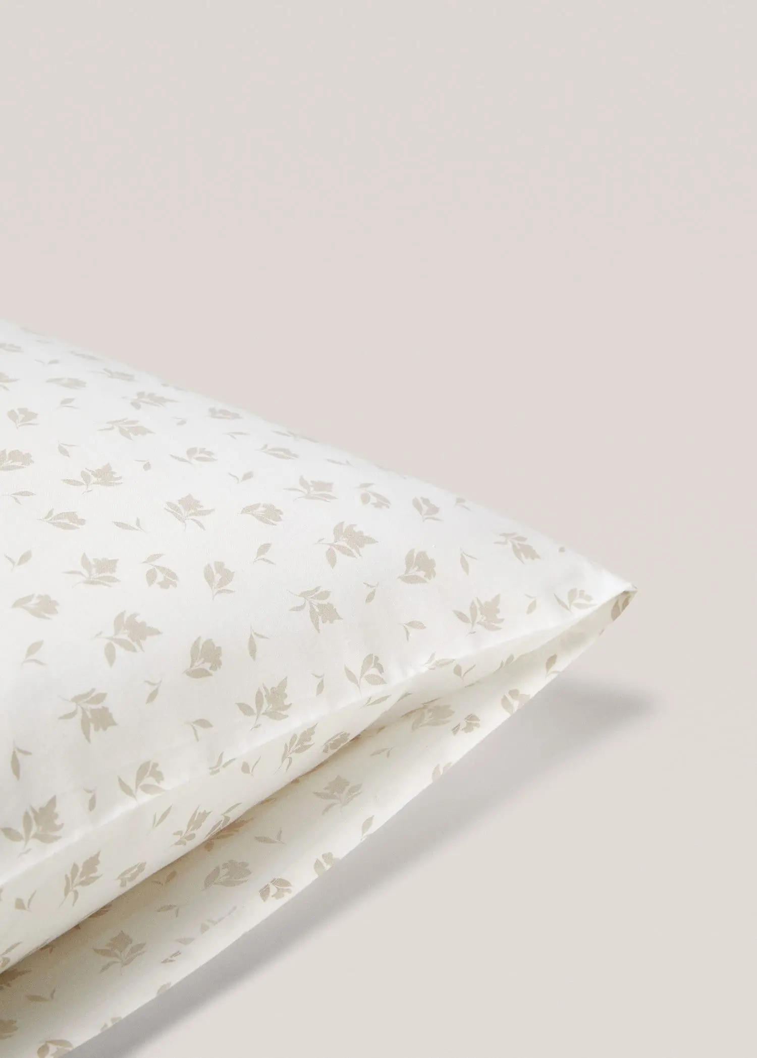 Mango Poszewka na poduszkę z bawełny ze wzorem w kwiaty 50 x 75 cm. 3
