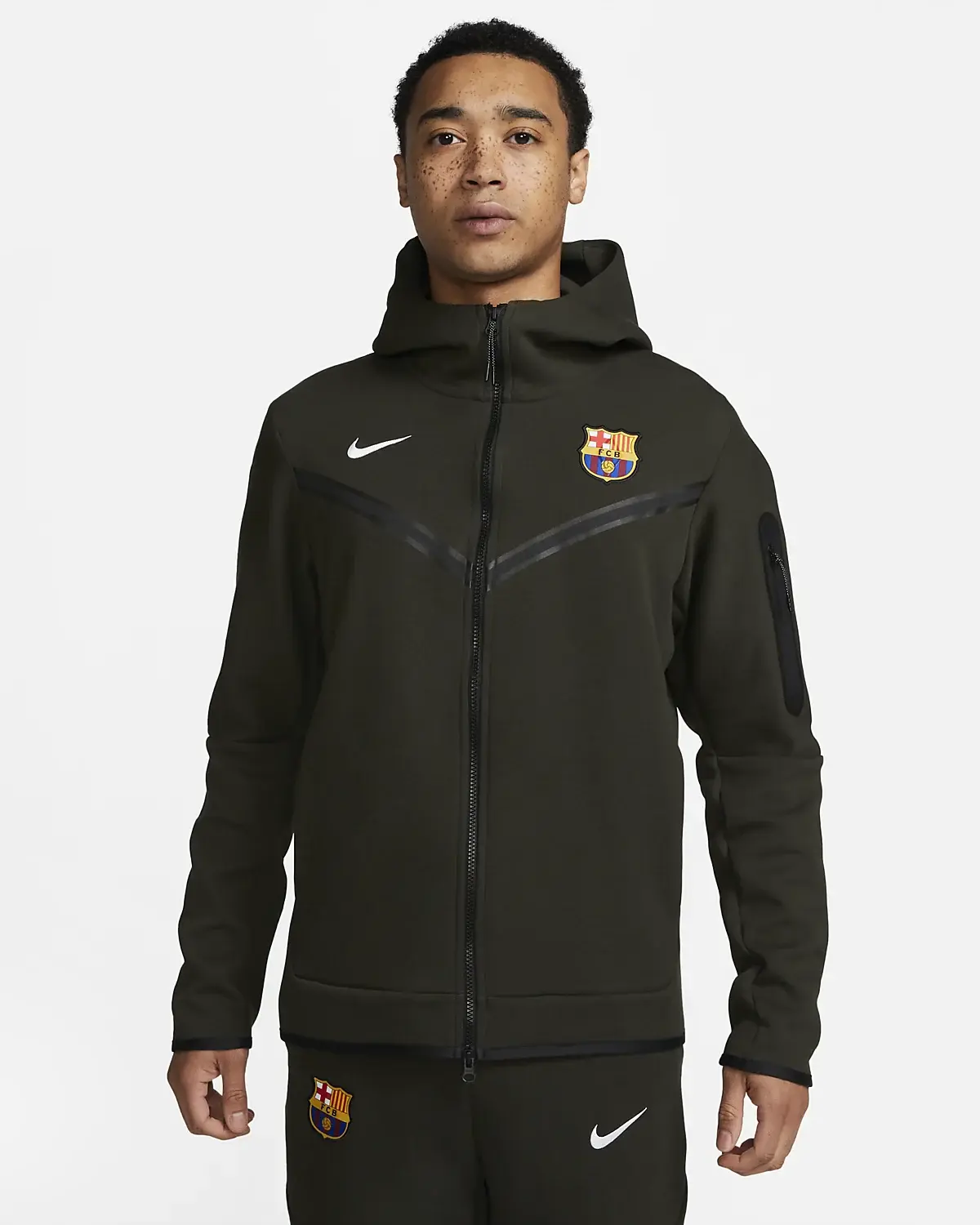 Nike Tech Fleece Windrunner FC Barcelona. 1